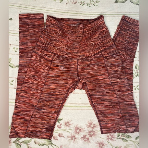NWOT STAY THE PATH LEGGINGS - Picture 1 of 5